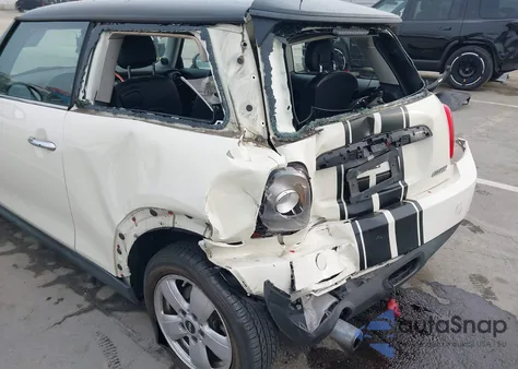 2015 Mini Hardtop Cooper z USA, uszkodzony, nr VIN WMWXM5C52FT937749